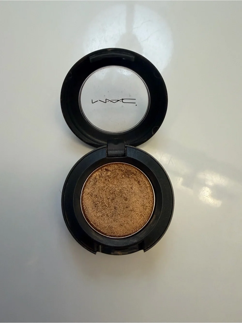 MAC Cosmetics Amber Lights Shimmer Eyeshadow-excellent used cond. Beautiful glow
